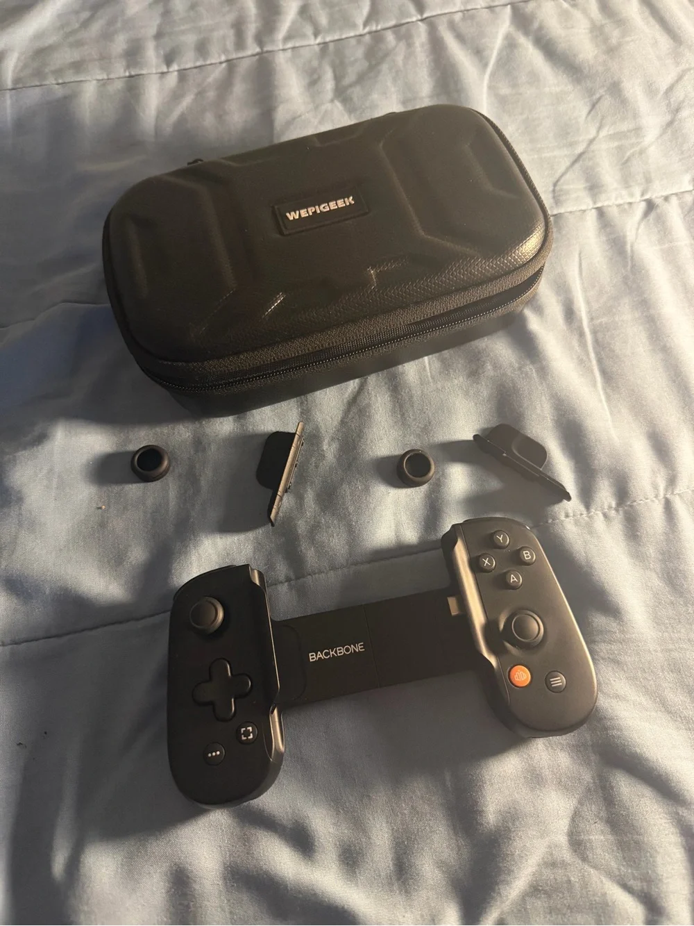 USB-C backbone one mobile gaming device & hardshell carrying case